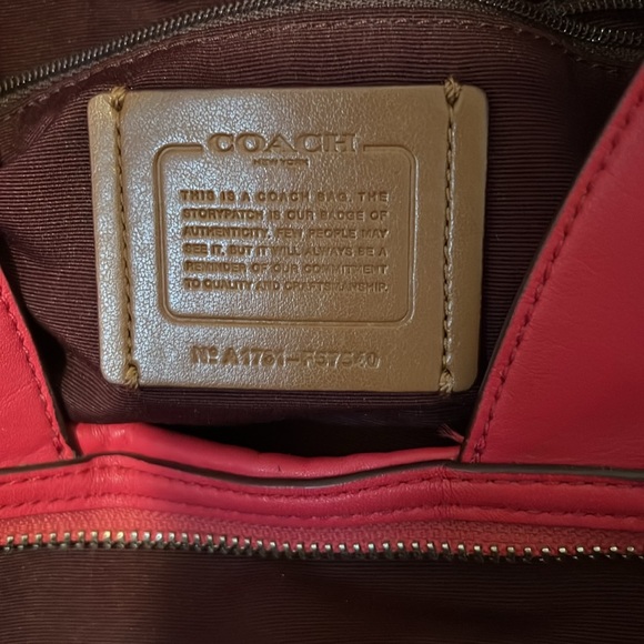 Coach bag in tulip red - Picture 5 of 5